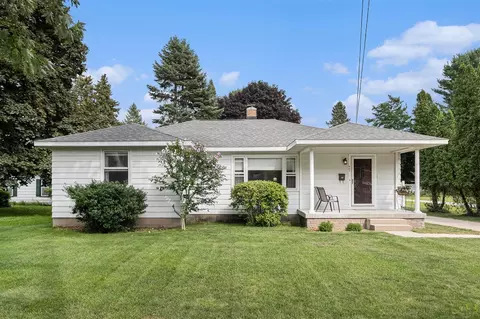 807 Maple, Manistee, MI 49660