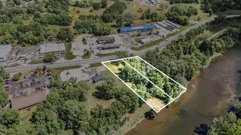 526 S 530 S 3rd St, Big Rapids, MI 49307