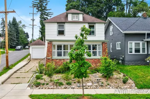 1122 Hall, Grand Rapids, MI 49507
