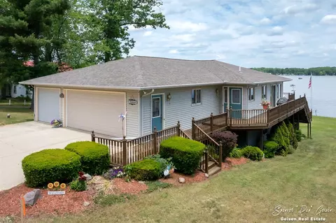 2808 Cottage, Orleans, MI 48865