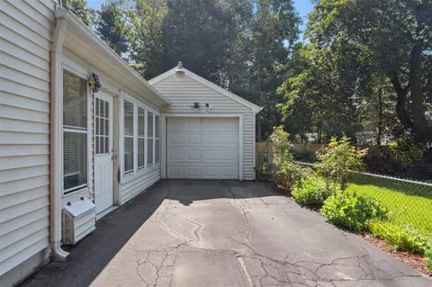 2527 Ashton, Jackson, MI 49203 photo 9