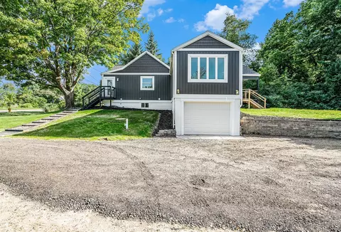 2045 Forest Hl, Grand Rapids, MI 49546