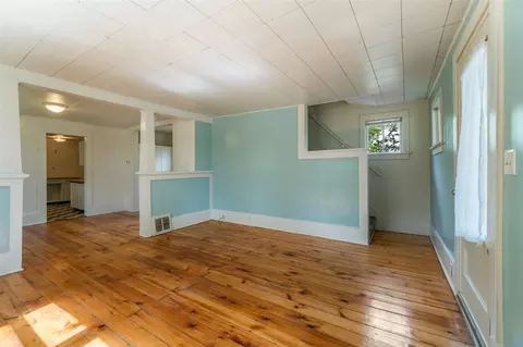 Living - 124 Broad, Brooklyn, MI 49230 photo 3 of 6