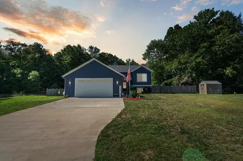 6499 Luda Ct, Coopersville, MI 49404