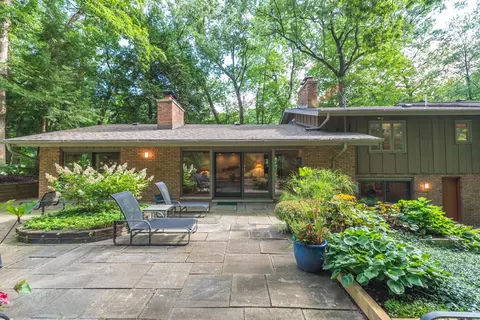 3093 Overridge, Ann Arbor, MI 48104
