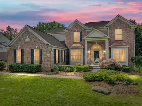 1700 Covington Woods, Lake Orion, MI 48360