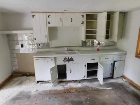 Kitchen - 29098 W H-40, Moran, MI 49760 photo 1 of 1