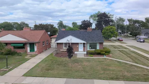 1400 Sherwood, Dearborn, MI 48124