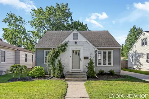 268 W 15th, Holland, MI 49423