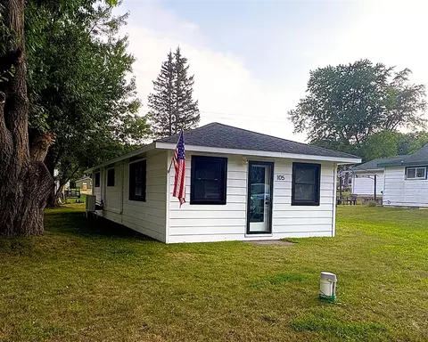 105 Grandview, Roscommon, MI 48653