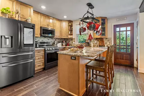 14889 Lakeshore, Grand Haven, MI 49417