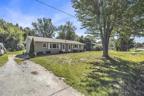 14360 Leonard, Spring Lake, MI 49456