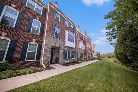 2856 Ridington, Ann Arbor, MI 48105