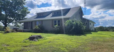 7060 Somerset, Addison, MI 49220 photo 2