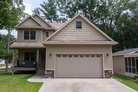 380 N Hancock, Pentwater, MI 49449