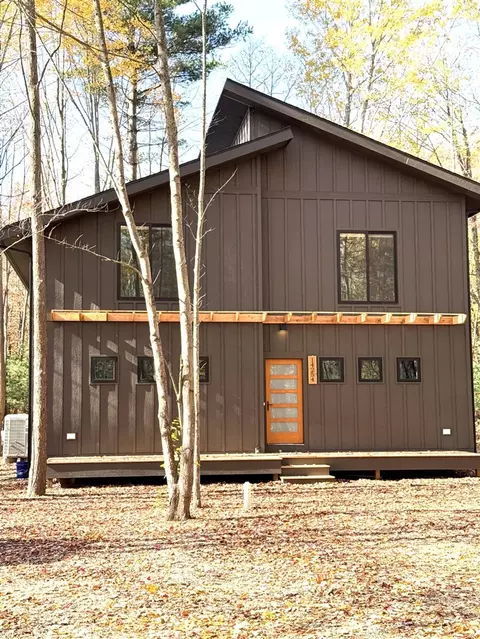 14254 Wildwood, Harbert, MI 49115
