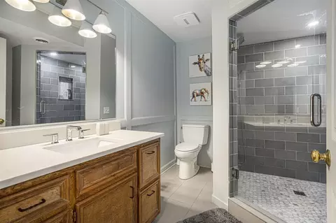 Bath - 7384 Thorncrest, Ada, MI 49301 photo 5 of 6