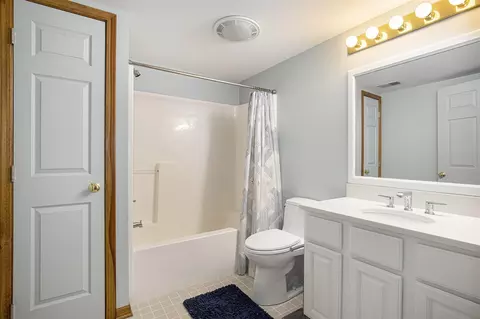 Bath - 7384 Thorncrest, Ada, MI 49301 photo 6 of 6
