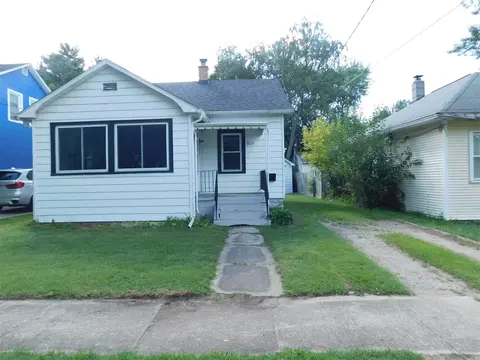 925 Dayton, Kalamazoo, MI 49048