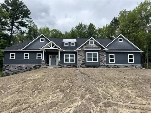 9931 White Tail, Saline, MI 48176