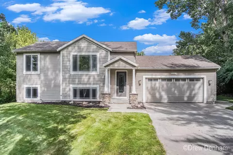 930 Buttrick, Ada, MI 49301