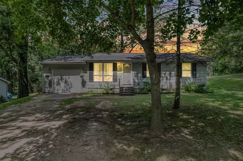 77 W Lynwood, Hillsdale, MI 49242