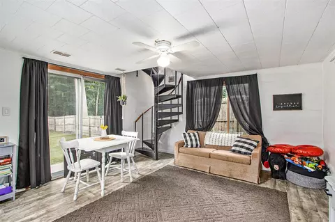1050 Bronson, Plainwell, MI 49080 photo 8