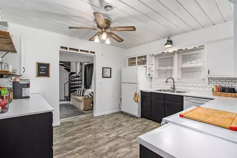 1050 Bronson, Plainwell, MI 49080 photo 6