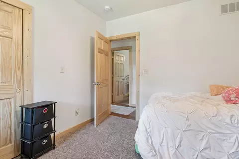 Bedroom - 64327 Dailey, Cassopolis, MI 49031 photo 4 of 7
