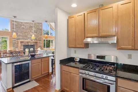 Kitchen - 64327 Dailey, Cassopolis, MI 49031 photo 4 of 4