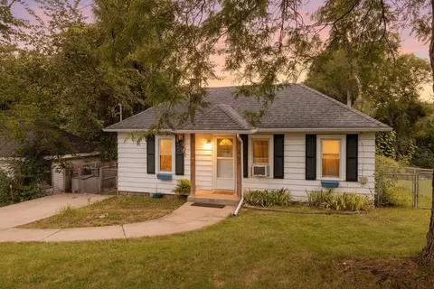 404 Garfield, Kalamazoo, MI 49001