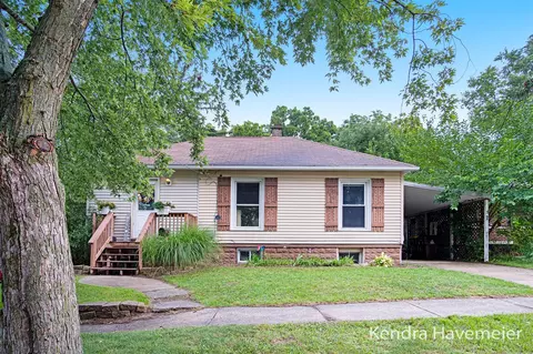 69 Grove, Sparta, MI 49345
