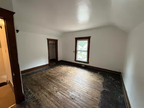 Bedroom - 132 N Gorham, Jackson, MI 49202 photo 4 of 6