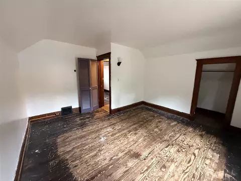 Bedroom - 132 N Gorham, Jackson, MI 49202 photo 5 of 6