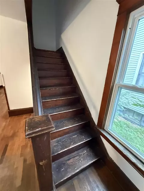 Entry Way - 132 N Gorham, Jackson, MI 49202 photo 2 of 2