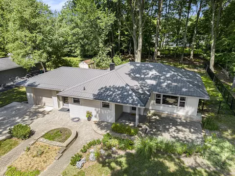 30832 Rockdale, Farmington Hills, MI 48336