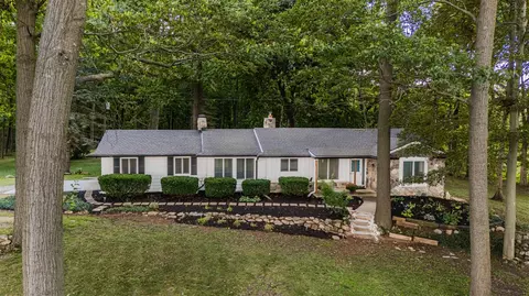 7020 Pontiac, South Lyon, MI 48178