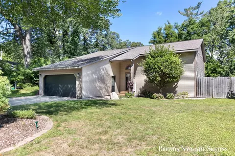 108 California, Muskegon, MI 49445