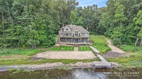 7805 Cougar, Delton, MI 49046