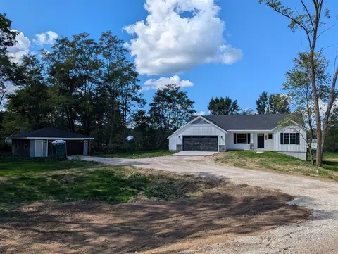 2821 14 Mile Rd NE, Sparta, MI 49345