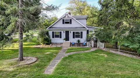 18124 S Fisher Lk, Three Rivers, MI 49093