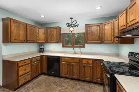 Kitchen - 11162 Harpham, Eagle, MI 48822 photo 1 of 2