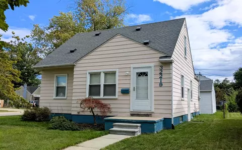 32219 Carlisle, Wayne, MI 48184