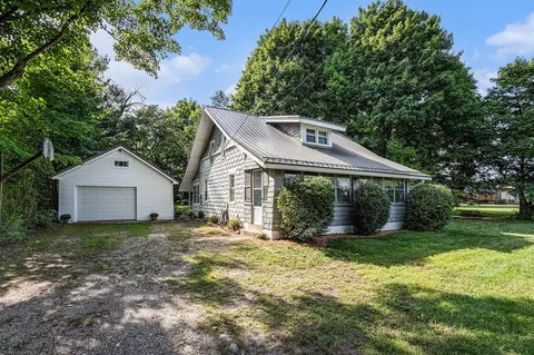 960 S 15th, Niles, MI 49120