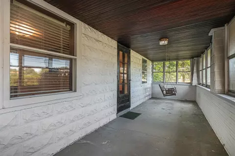 960 S 15th, Niles, MI 49120 photo 4