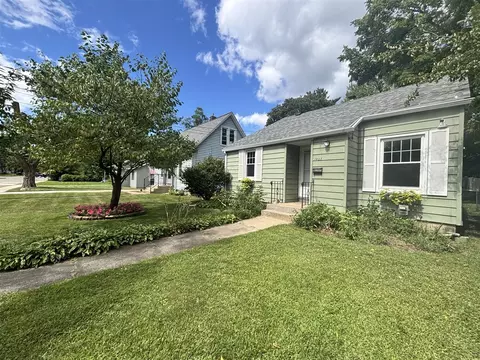 1427 Palmer, Kalamazoo, MI 49001