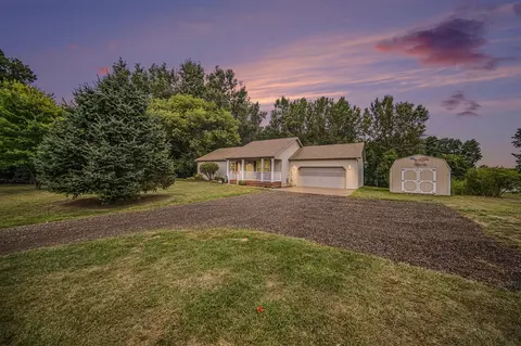 4301 Winsted, Stockbridge, MI 49285