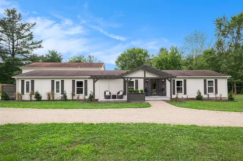 8460 Warren Woods, Three Oaks, MI 49128