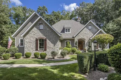 2267 Shelter Pointe, Kalamazoo, MI 49008