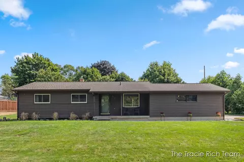 4592 Bonneville, Grand Rapids, MI 49525